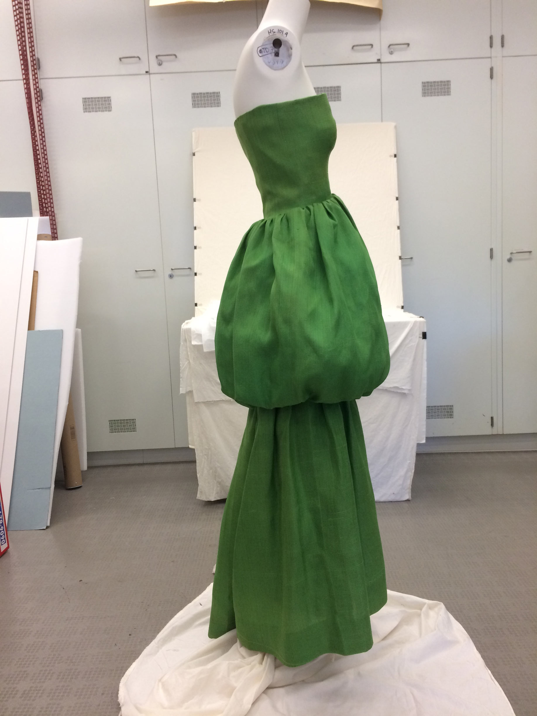 Chicago History Museum Images - Strapless green silk gazar evening dress  with cape by Cristóbal Balenciaga
